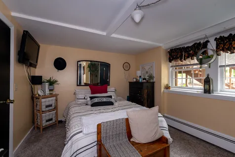 6 Aspen Street Hudson NH 03051