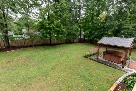 6 Aspen Street Hudson NH 03051