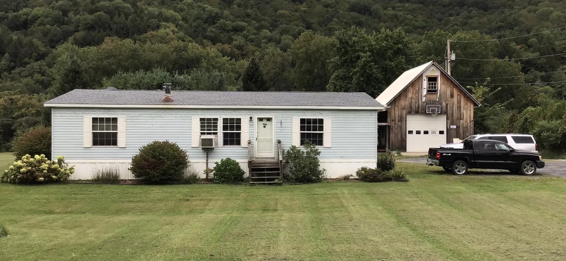 19 Edgewater Lane Sharon VT 05065