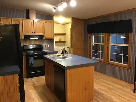 19 Edgewater Lane Sharon VT 05065