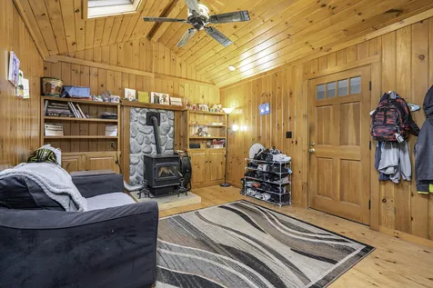 174 Mccurdy Road New Boston NH 03070-4309