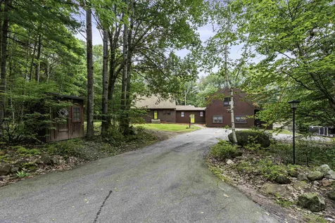 174 Mccurdy Road New Boston NH 03070-4309