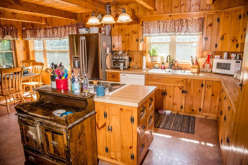 43 Jodrie Lane Milan NH 03588