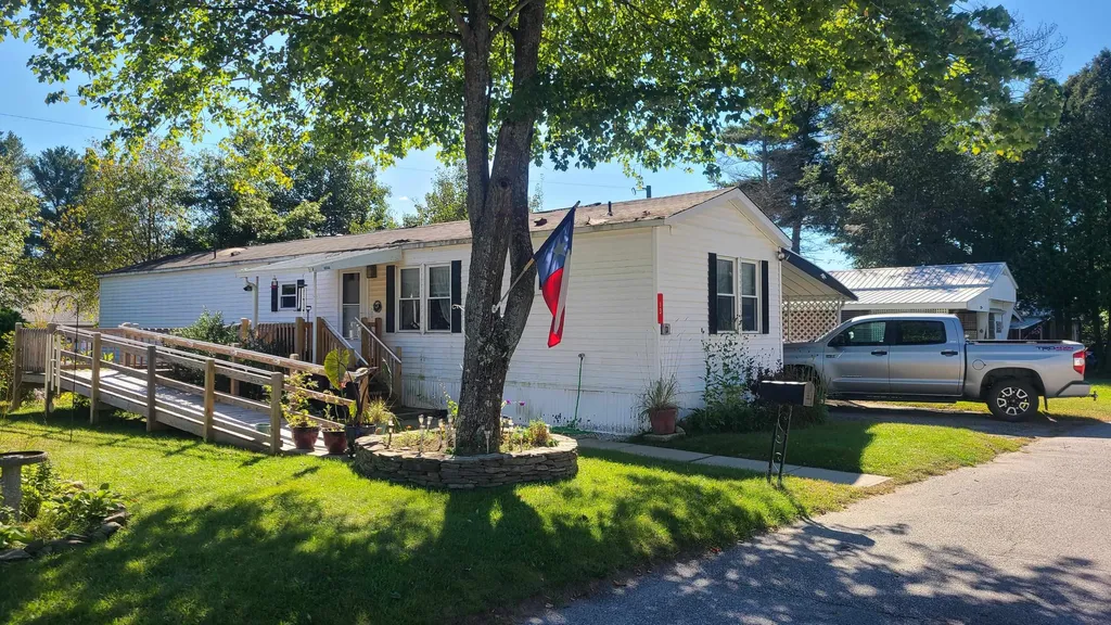 13 Edgewood Park Drive Newport NH 03773