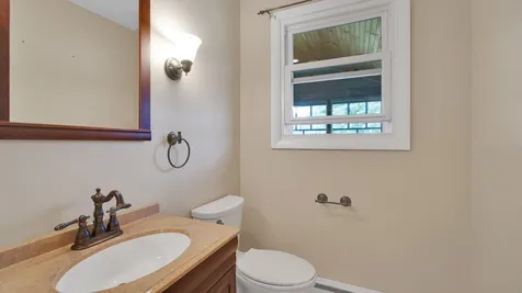 118 James Avenue Burlington VT 05408