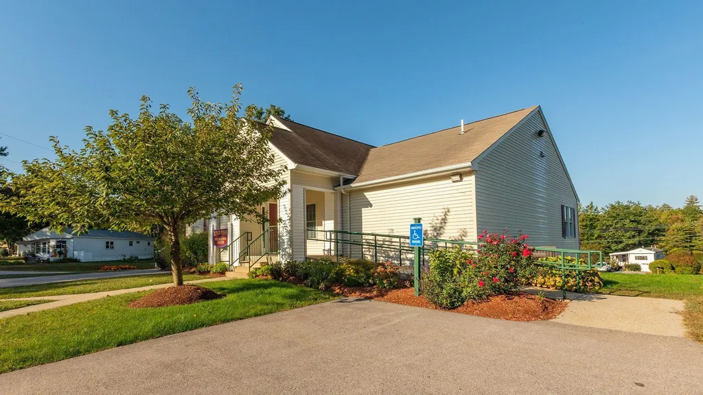 15 Clovercrest Drive Nashua NH 03062