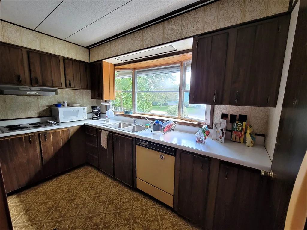 15 Clovercrest Drive Nashua NH 03062