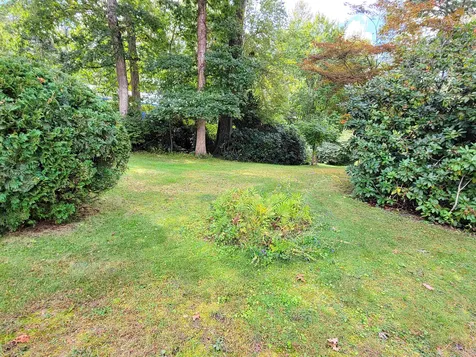 15 Clovercrest Drive Nashua NH 03062