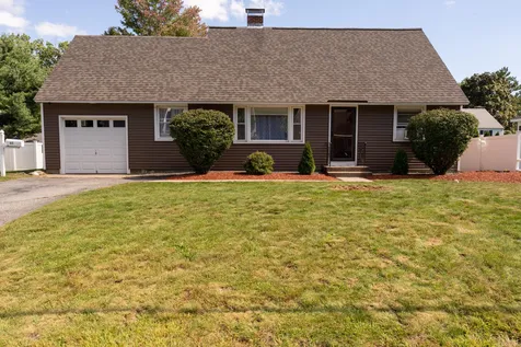 45 Edgewood Avenue Nashua NH 03064