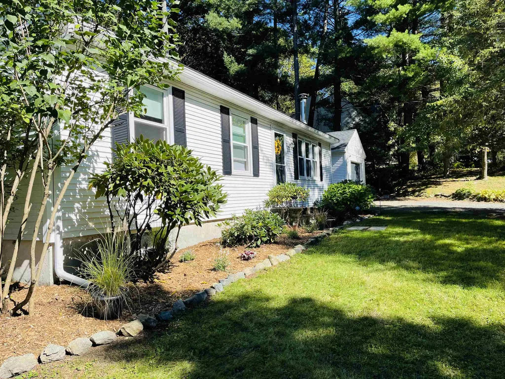 54 Nottingham Circle Lebanon NH 03766