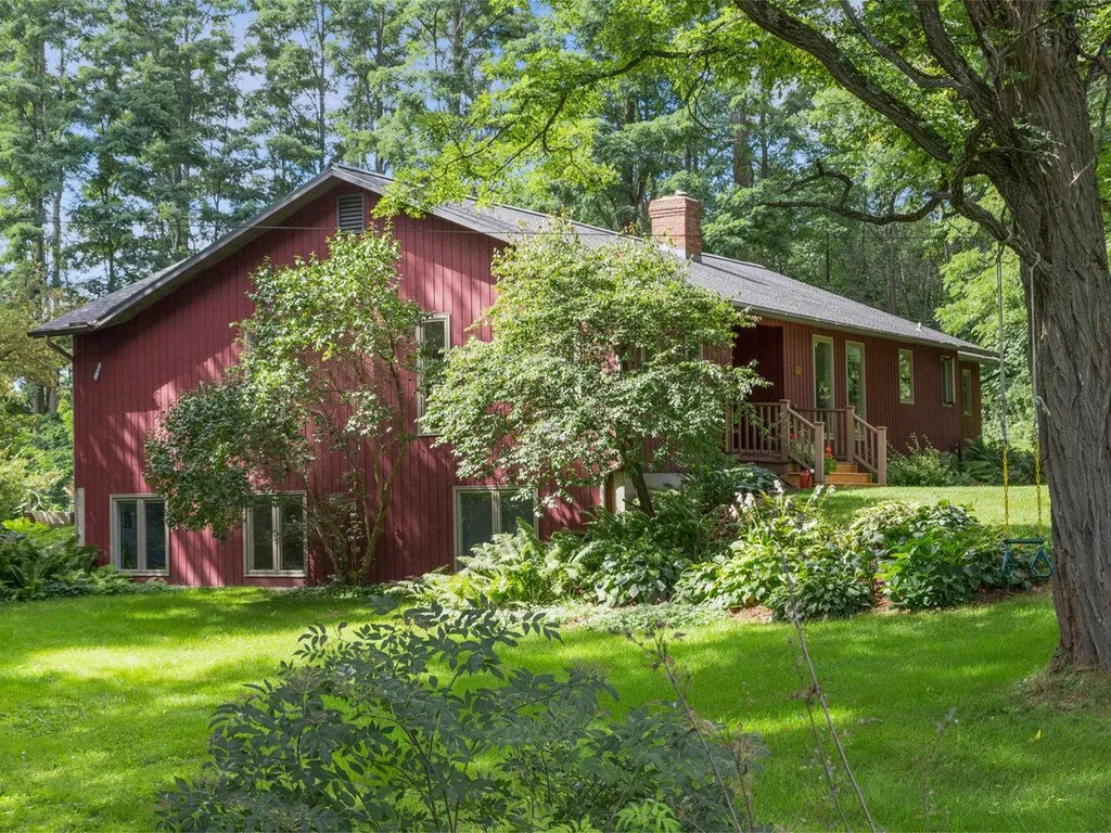 531 Weed Road Hinesburg VT 05461