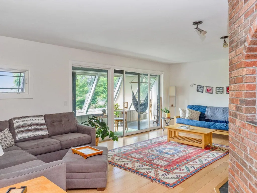 531 Weed Road Hinesburg VT 05461