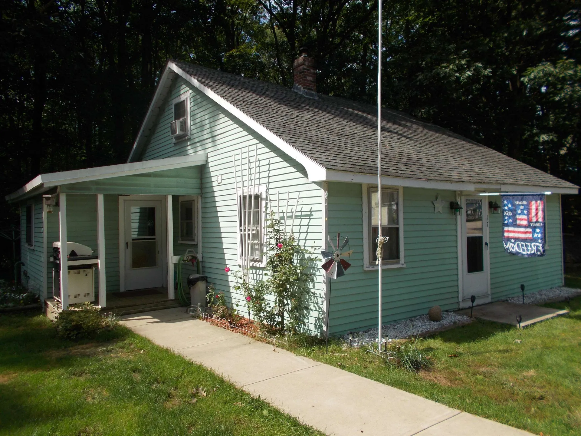 27 Howe Road Rollinsford NH 03869