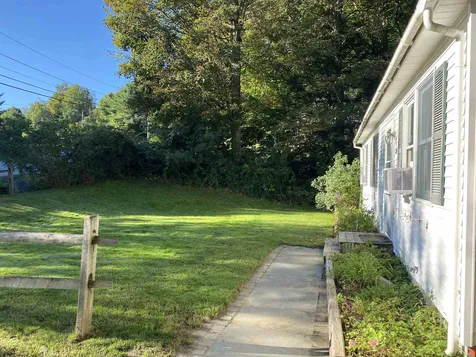 224 Sherwood Circle Brattleboro VT 05301