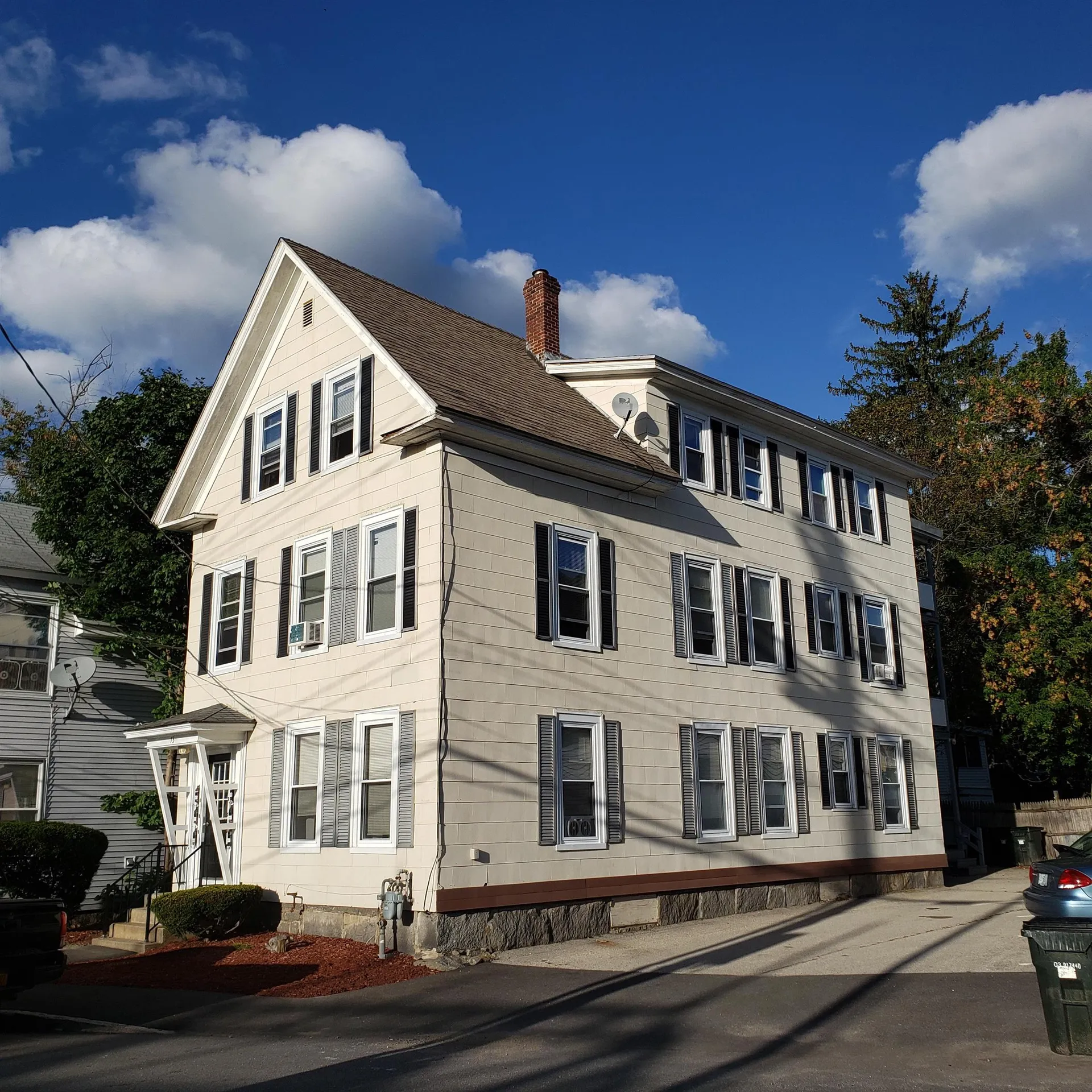 73 Malvern Street Manchester NH 03104