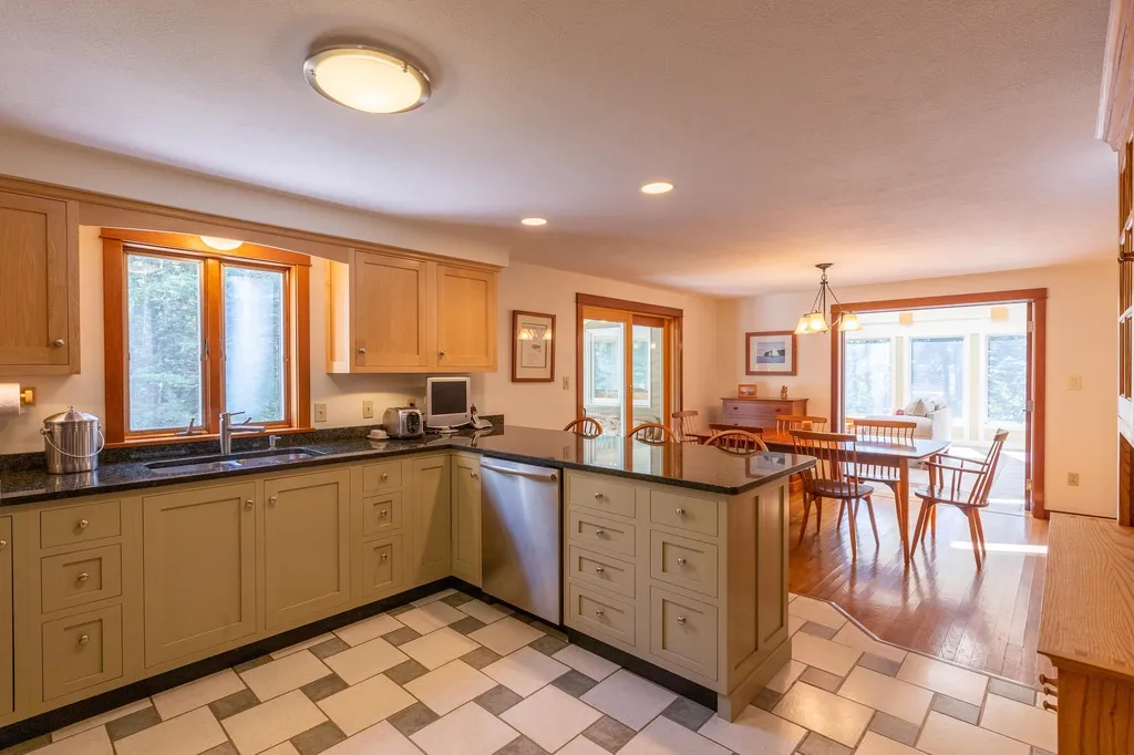 16 Roe Fields Drive South Berwick ME 03908
