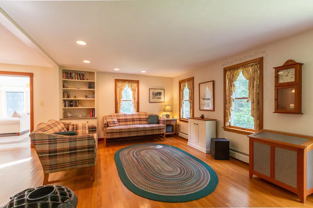 16 Roe Fields Drive South Berwick ME 03908