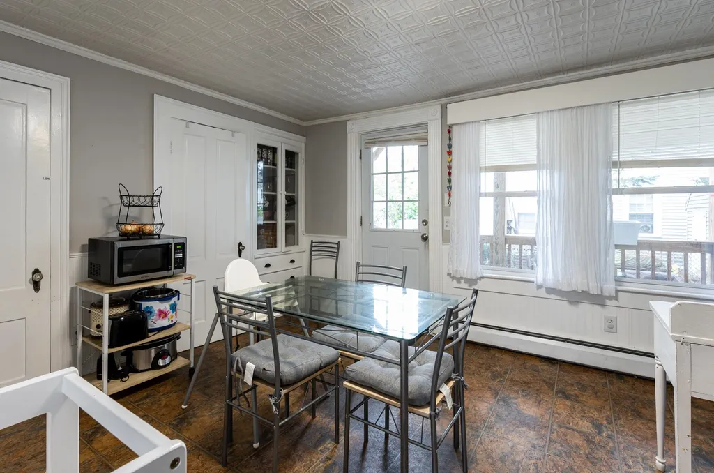 82 Elm Street Nashua NH 03060