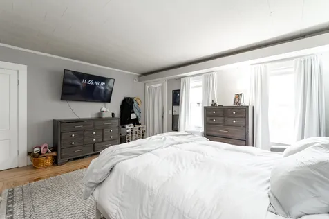 82 Elm Street Nashua NH 03060