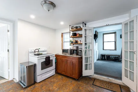 82 Elm Street Nashua NH 03060