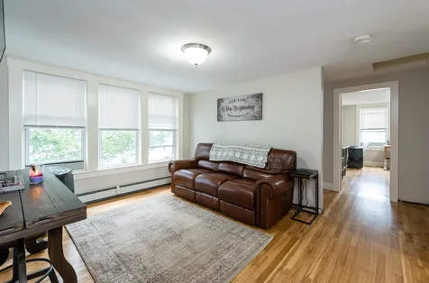 82 Elm Street Nashua NH 03060