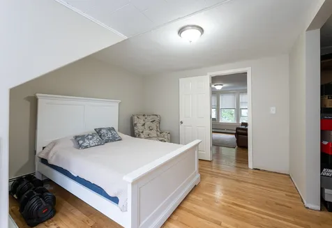 82 Elm Street Nashua NH 03060