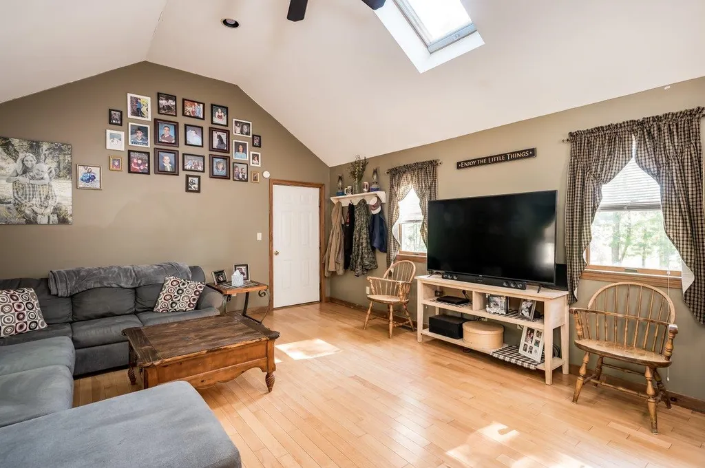 587 Ridge Road Middleton NH 03887