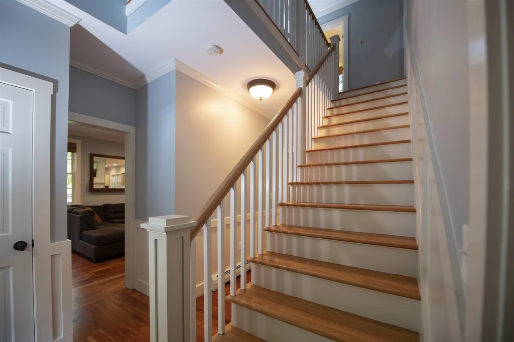 814 Noyes Lane Hartford VT 05001