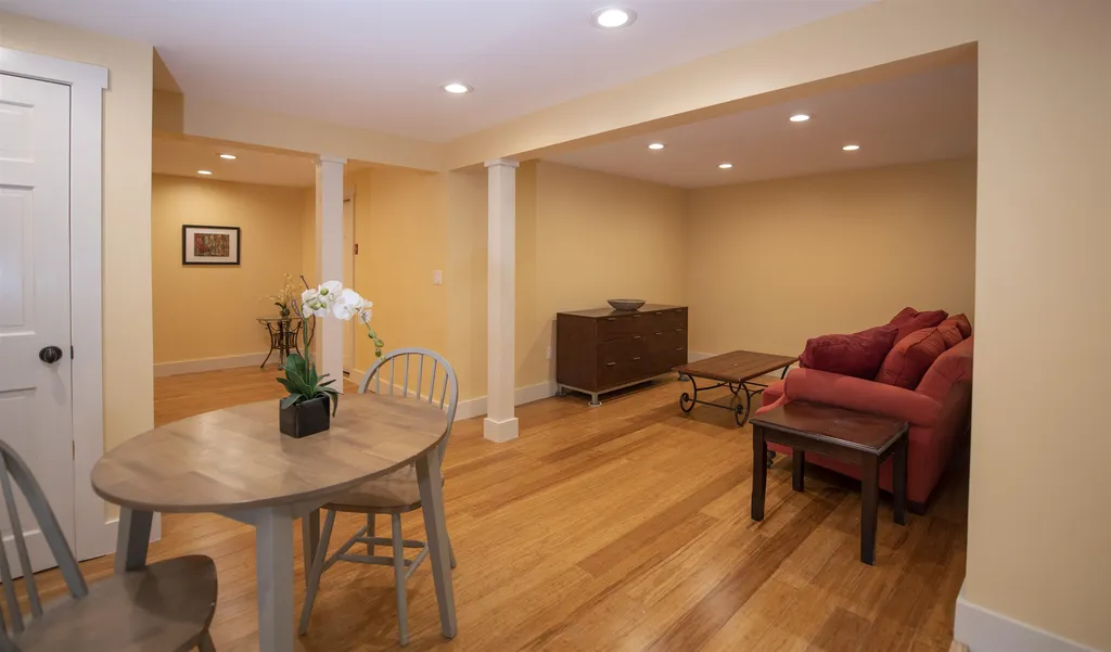 814 Noyes Lane Hartford VT 05001