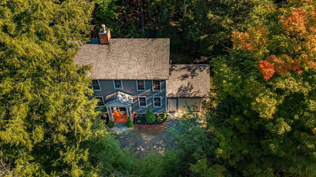 814 Noyes Lane Hartford VT 05001
