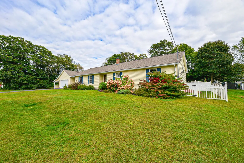 2 Nola Avenue Rochester NH 03867