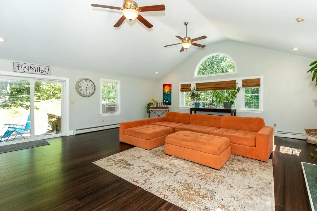 274 Mountain Avenue Northwood NH 03261