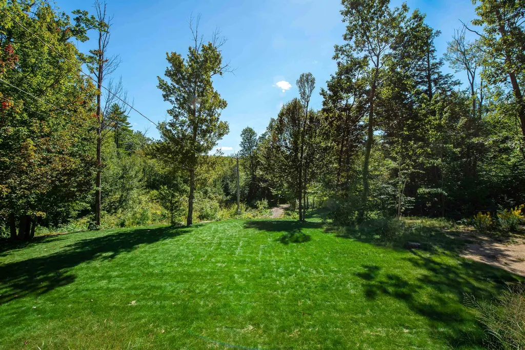 274 Mountain Avenue Northwood NH 03261
