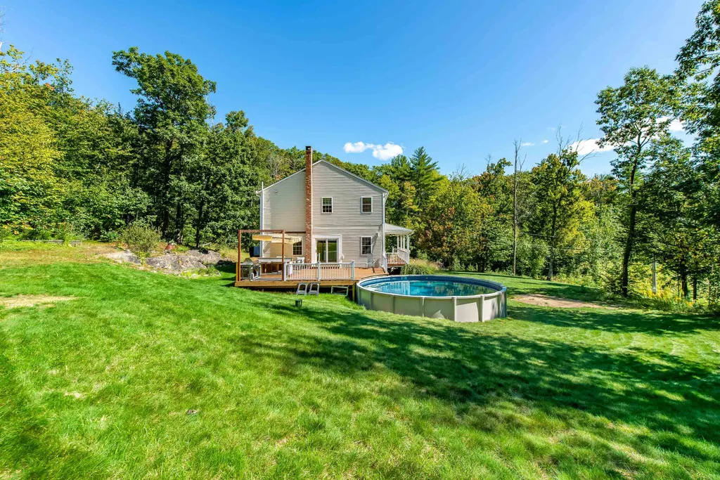 274 Mountain Avenue Northwood NH 03261