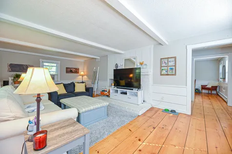 17 Prospect Avenue Epsom NH 03234