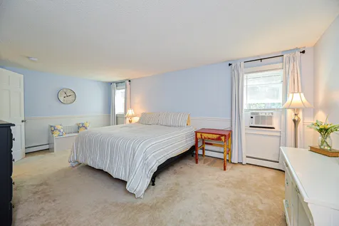17 Prospect Avenue Epsom NH 03234