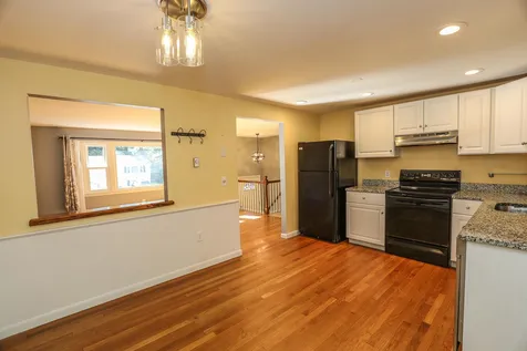 34r Derryfield Road Derry NH 03038