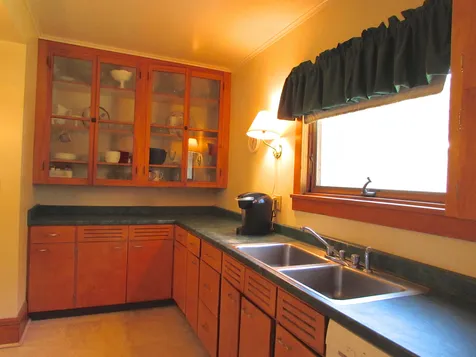 117 Pine Street Brattleboro VT 05301