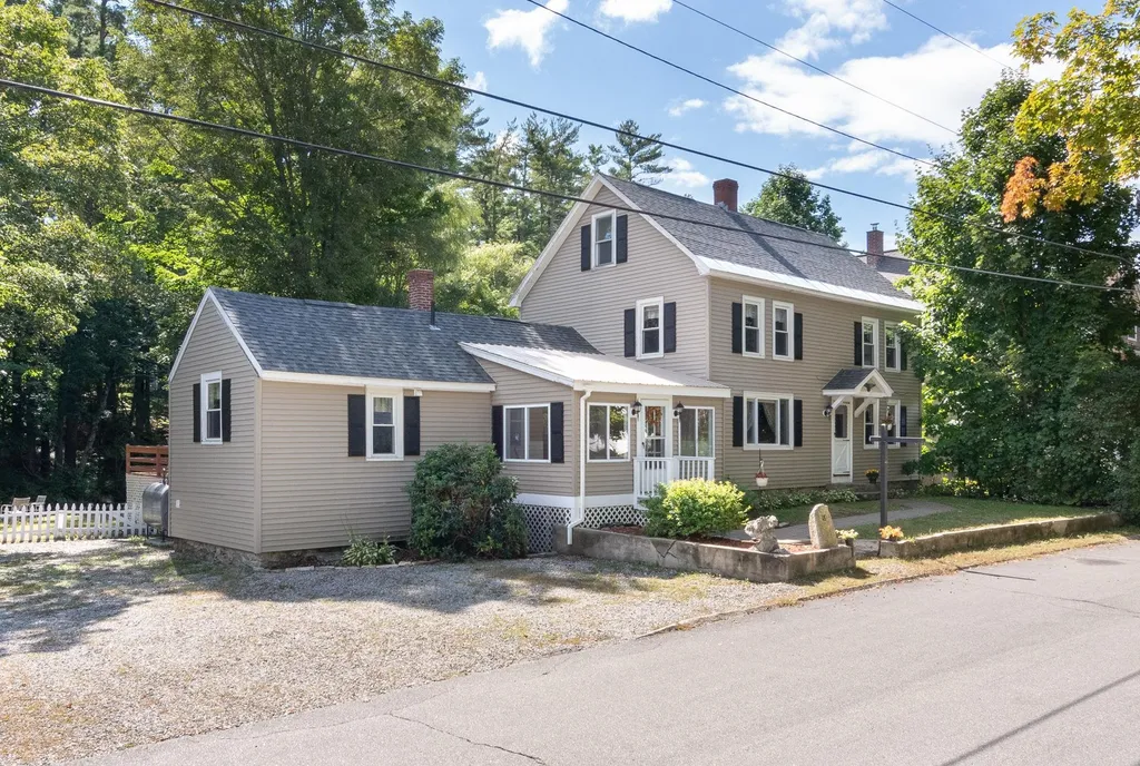 18 Water Street Meredith NH 03253