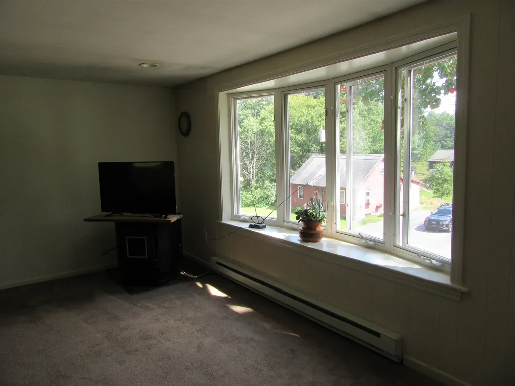 806 Bachelder Road Pembroke NH 03275