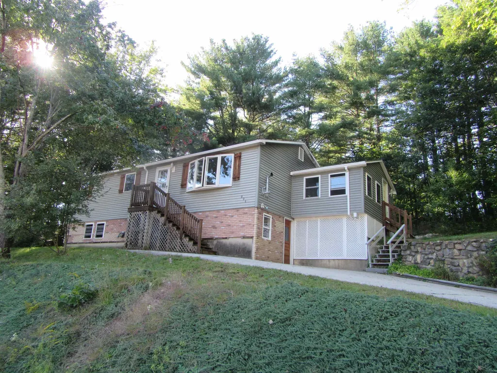 806 Bachelder Road Pembroke NH 03275