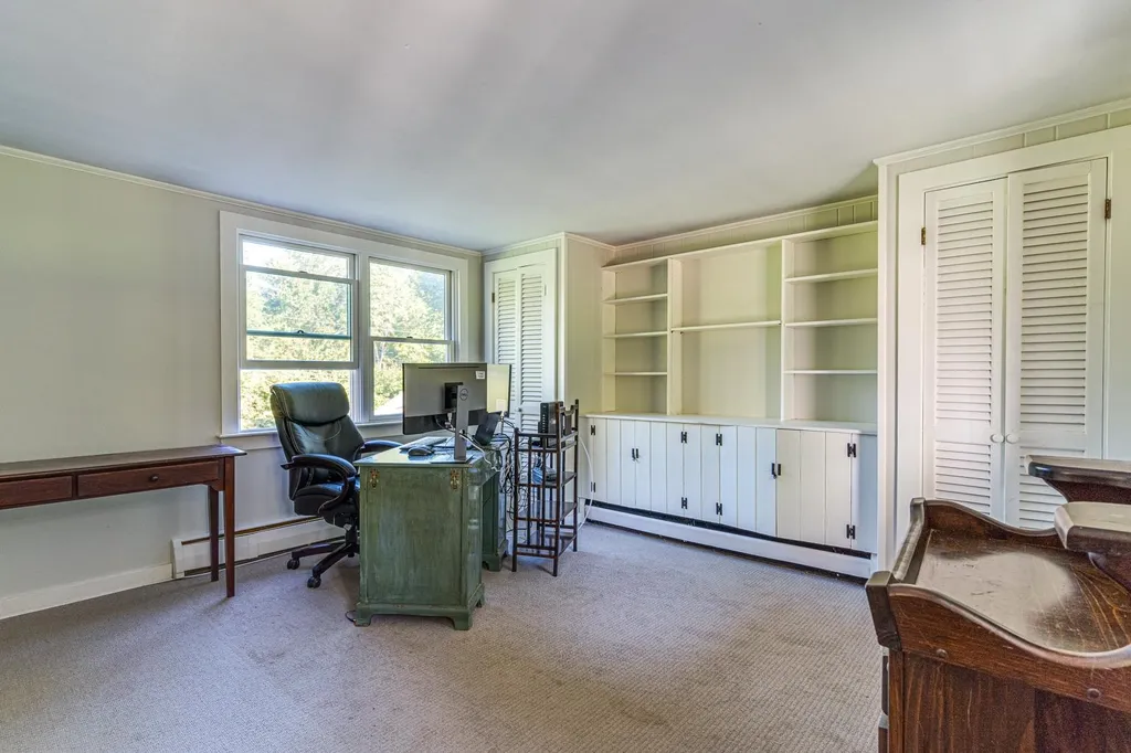 174 North Road East Kingston NH 03827