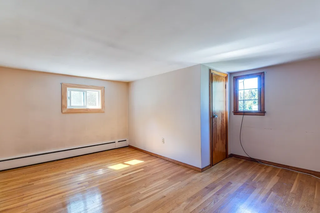 174 North Road East Kingston NH 03827