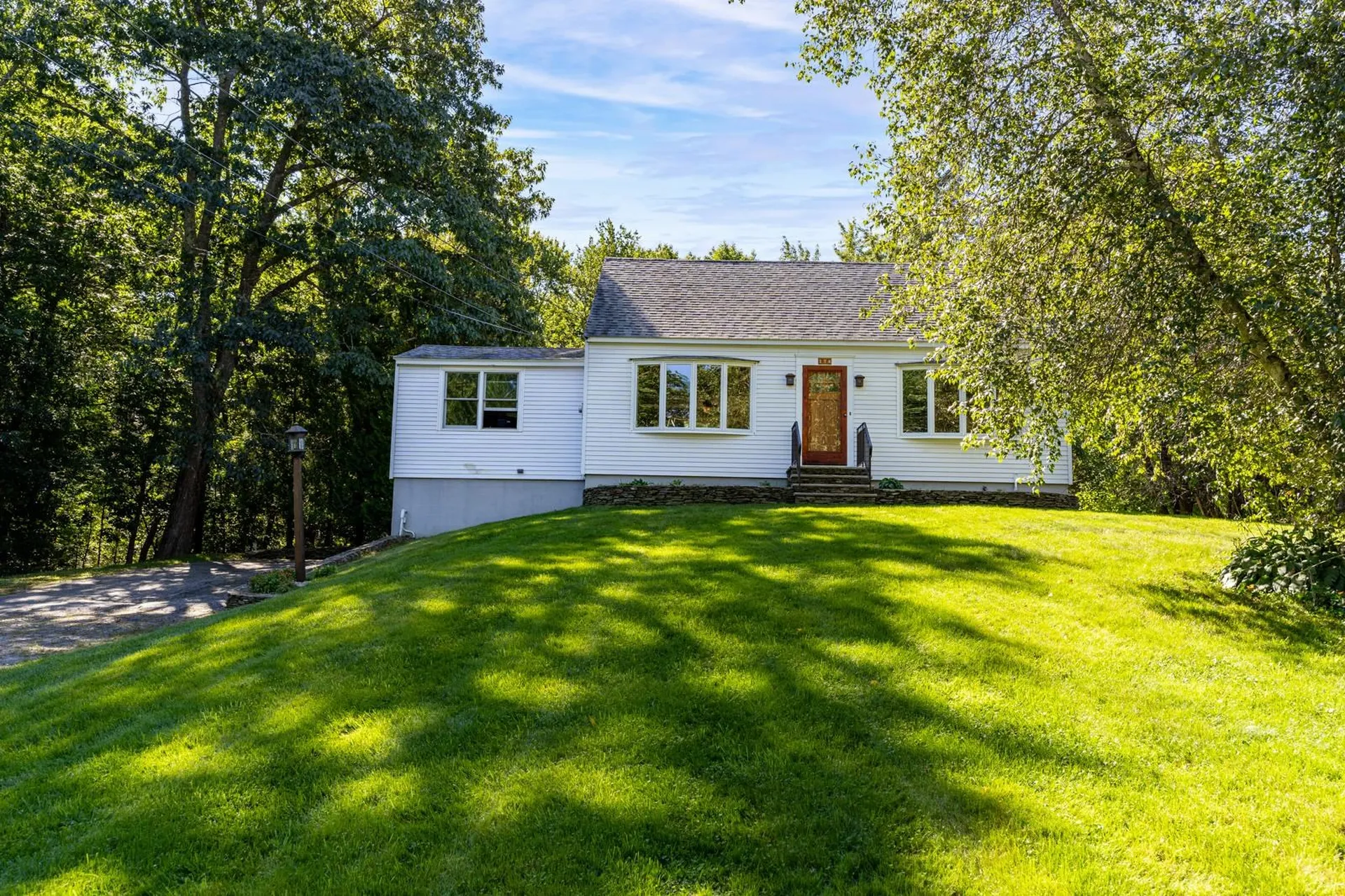 174 North Road East Kingston NH 03827