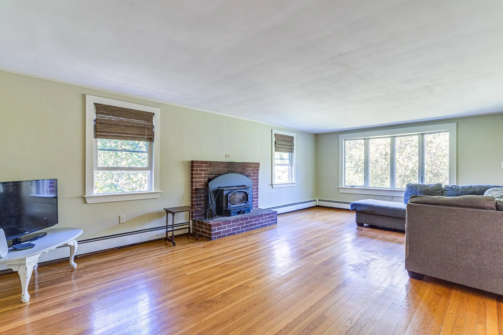 174 North Road East Kingston NH 03827
