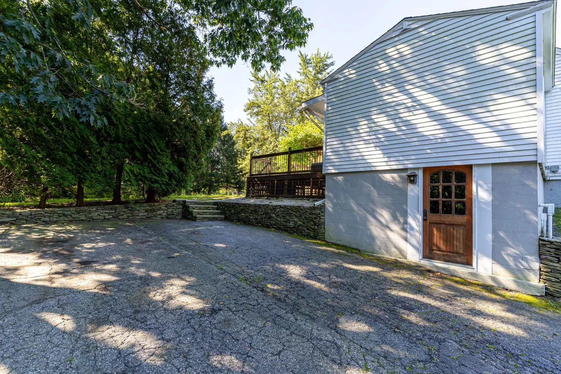 174 North Road East Kingston NH 03827