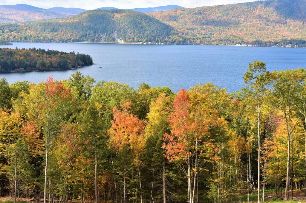 129 Rankin Road Bridgewater NH 03222