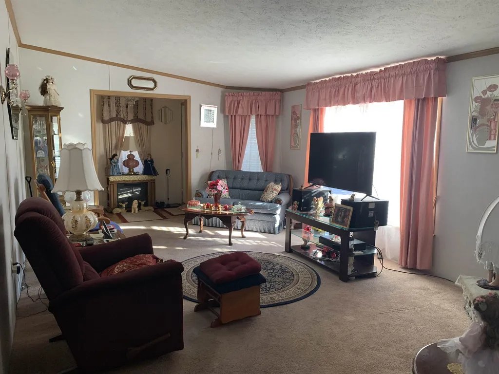28 Spruce Drive Belmont NH 03220
