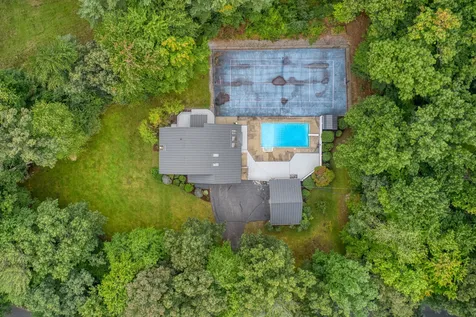 35 Mulberry Lane Bedford NH 03110