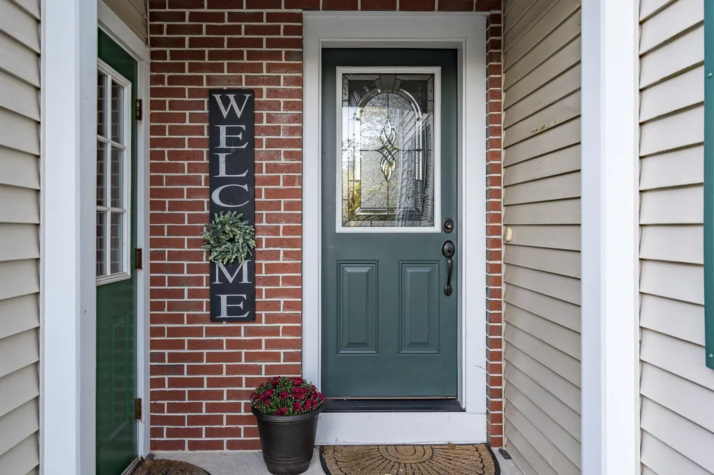 4 Pray Street Rochester NH 03868
